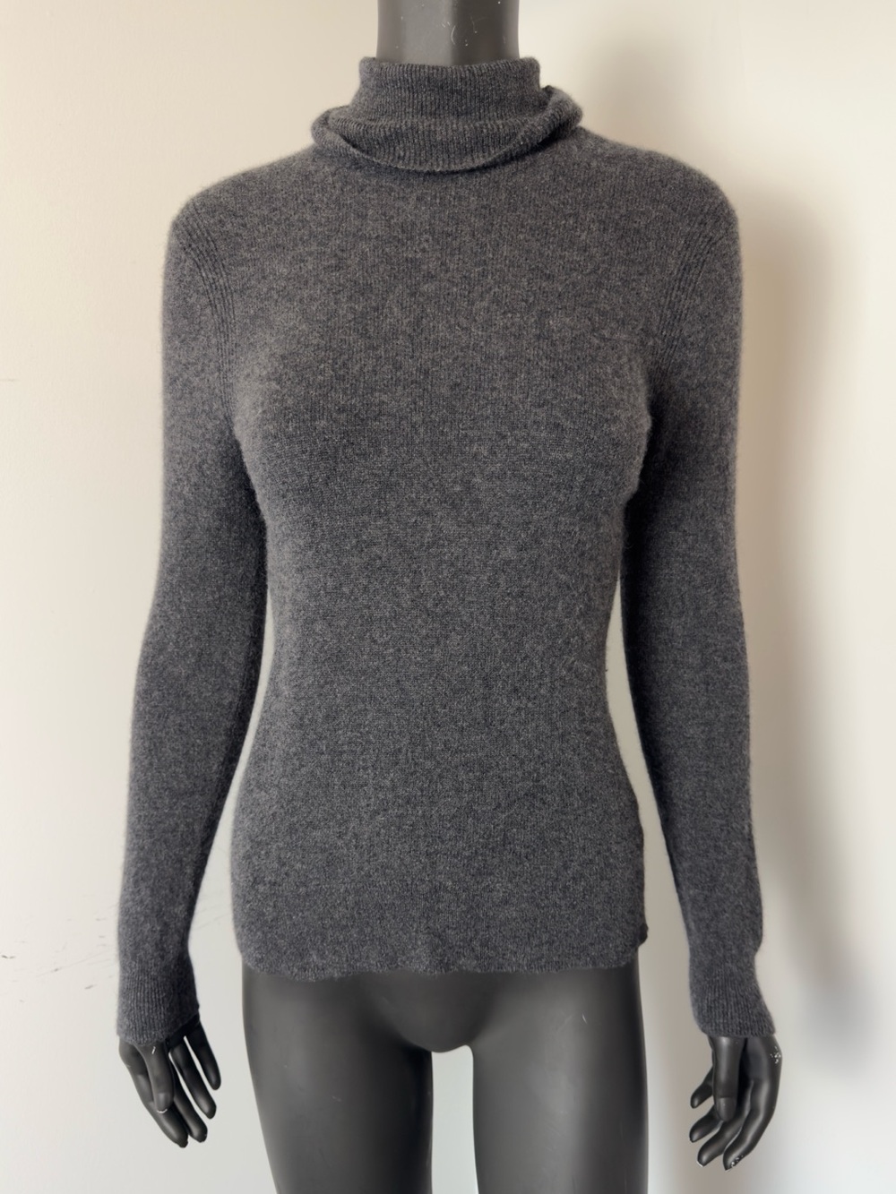 Saks Fifth Avenue Cashmere Charcoal Gray Turtleneck Sweater